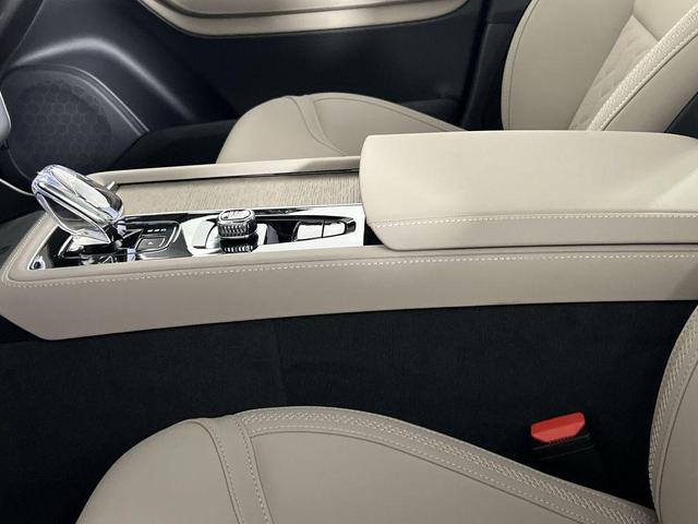 Photo of 2026 Aurora Silver Volvo XC90
