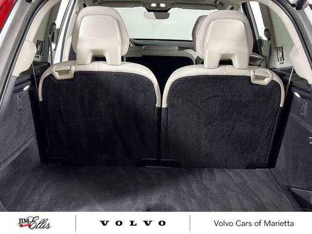Photo of 2024 Crystal White Volvo XC90