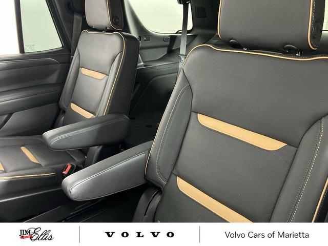 Photo of 2021 Summit White GMC Yukon
