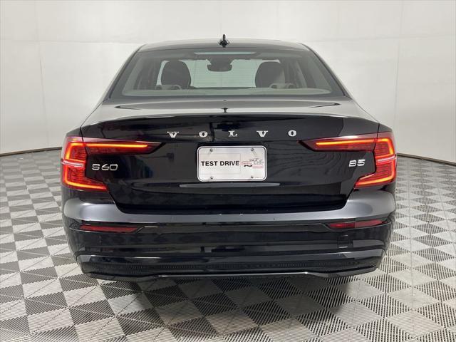 Photo of 2025 Onyx Black Metallic Volvo S60