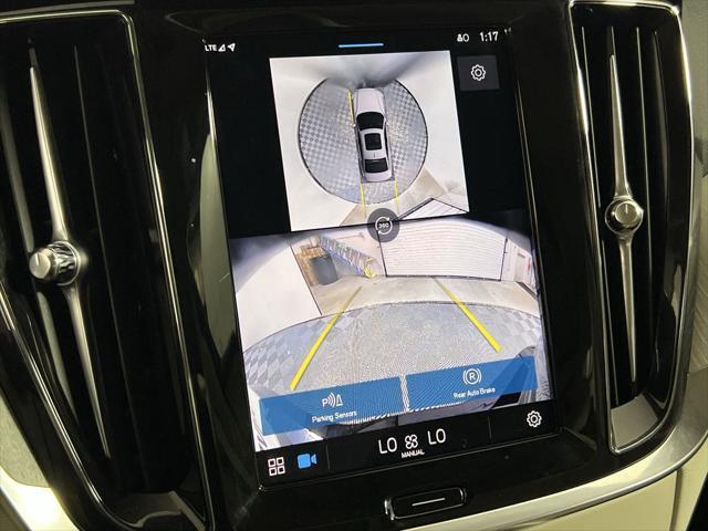 Photo of 2025 Onyx Black Metallic Volvo S60