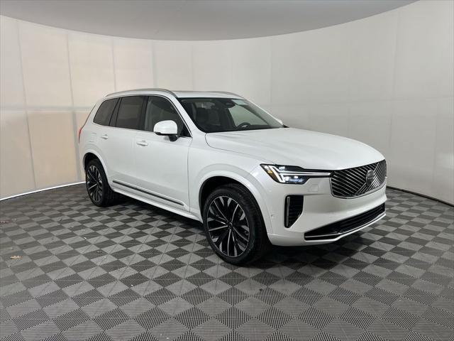 Photo of 2025 Crystal White Volvo XC90 Plug-In Hybrid