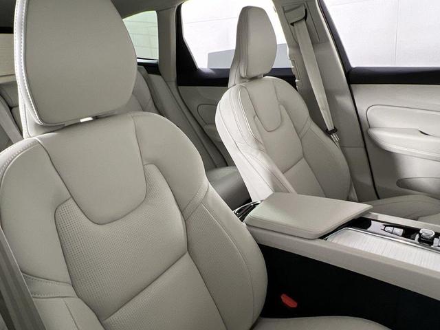 Photo of 2026 Denim Blue Volvo XC60