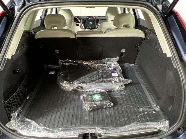 Photo of 2026 Denim Blue Volvo XC60