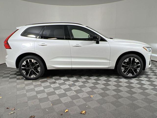 Photo of 2026 Crystal White Metallic Volvo XC60