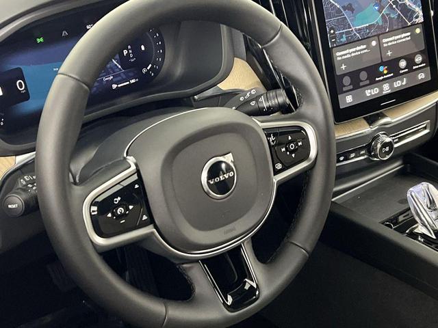 Photo of 2026 Crystal White Metallic Volvo XC60