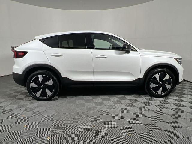 Photo of 2024 Crystal White Metallic Volvo C40 Recharge Pure Electric