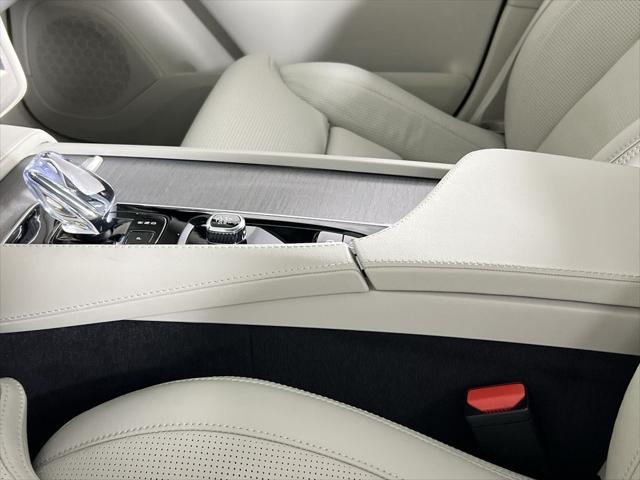 Photo of 2025 Gray Volvo XC90 Plug-In Hybrid