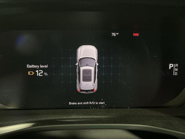 Photo of 2024 Gray Volvo XC40 Recharge Pure Electric