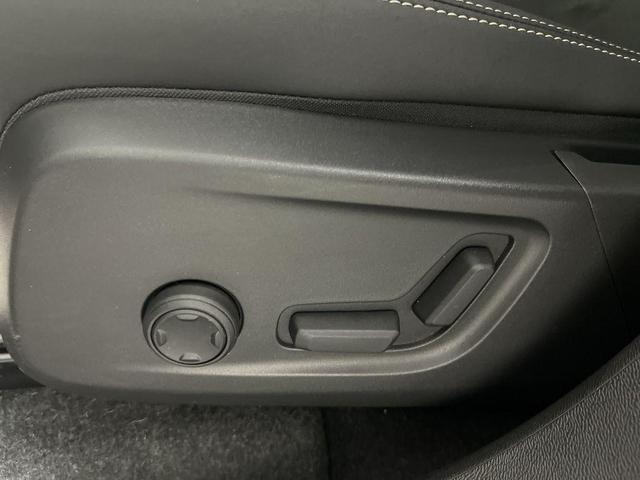 Photo of 2024 Gray Volvo XC40 Recharge Pure Electric