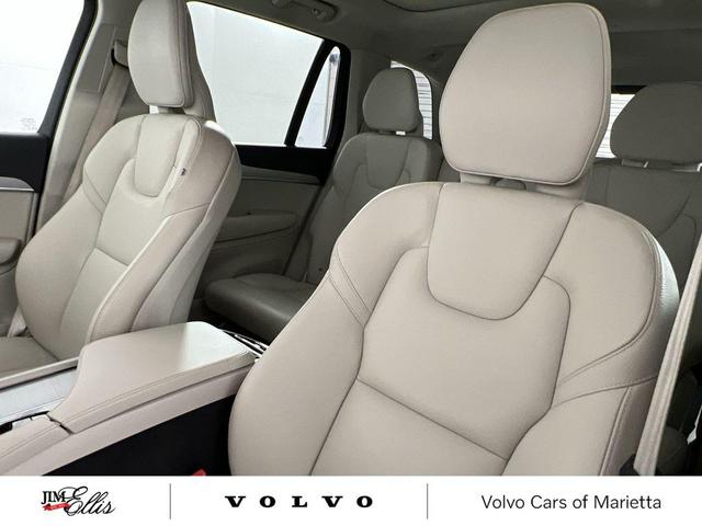 Photo of 2024 Silver Dawn Metallic Volvo XC90