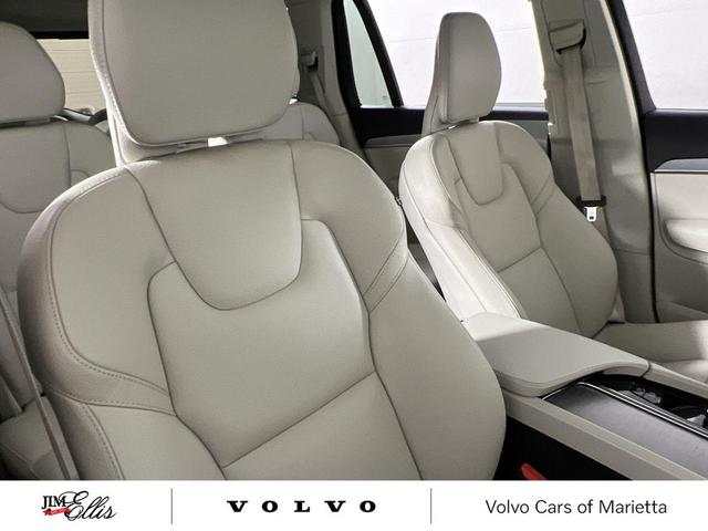 Photo of 2024 Silver Dawn Metallic Volvo XC90