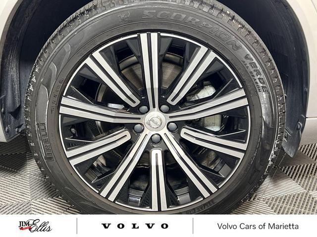 Photo of 2024 Silver Dawn Metallic Volvo XC90