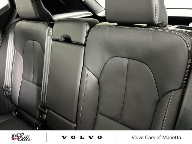 Photo of 2025 Cloud Volvo XC40