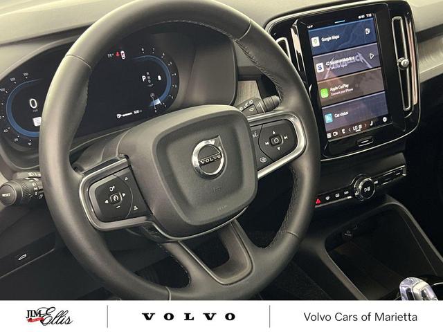 Photo of 2025 Cloud Volvo XC40