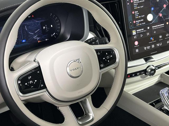 Photo of 2026 Crystal White Metallic Volvo XC60