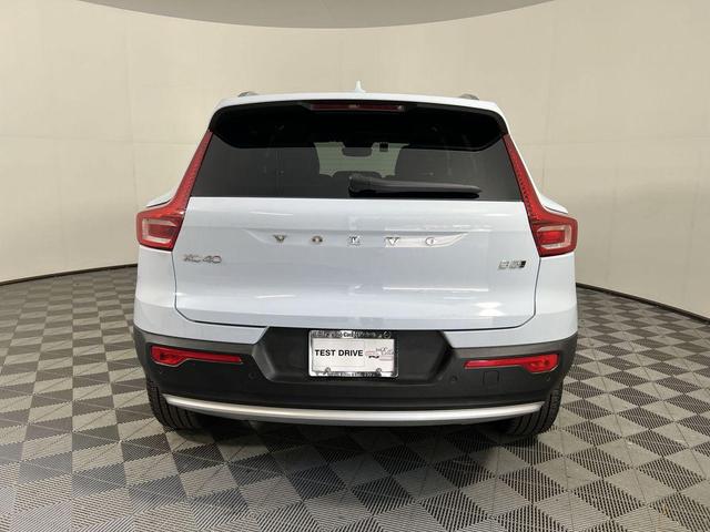 Photo of 2025 Cloud Blue Volvo XC40