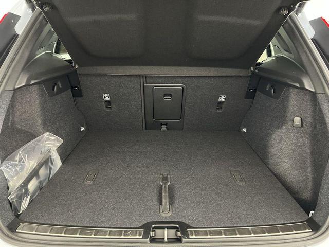 Photo of 2025 Cloud Blue Volvo XC40