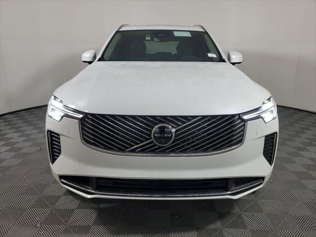 Photo of 2025 Crystal White Volvo XC90 Plug-In Hybrid