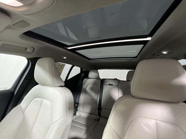 Photo of 2024 Sage Green Metallic Volvo XC40