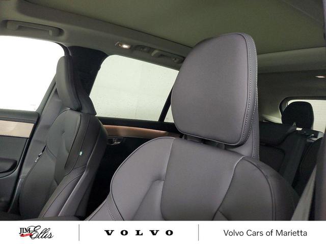 Photo of 2025 Grey Volvo XC90