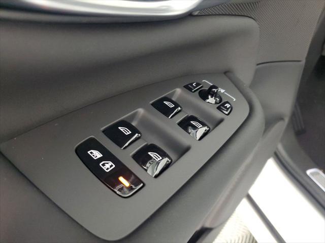 Photo of 2025 Crystal White Volvo XC90 Plug-In Hybrid