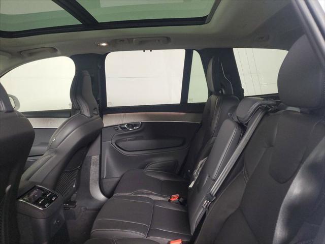Photo of 2025 Crystal White Volvo XC90 Plug-In Hybrid