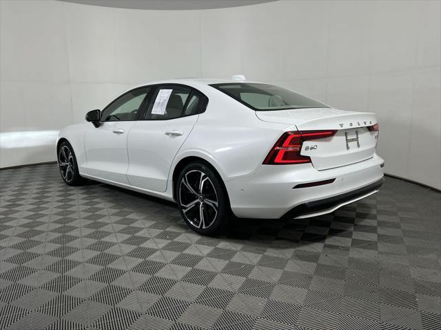 Photo of 2024 Crystal White Volvo S60