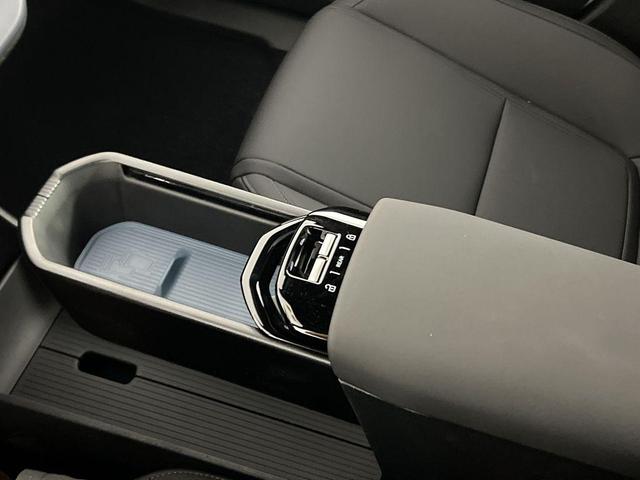 Photo of 2025 Crystal White Volvo EX30