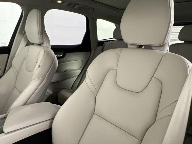Photo of 2025 Bright Dusk Volvo XC60 Plug-In Hybrid