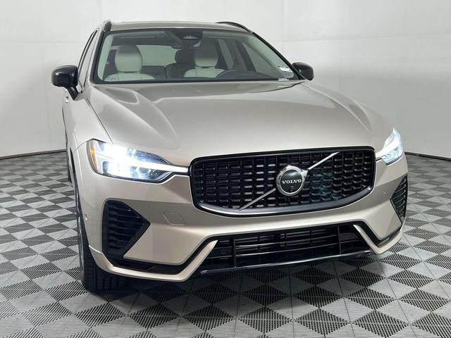 Photo of 2025 Bright Dusk Volvo XC60 Plug-In Hybrid
