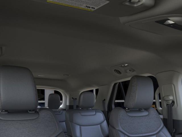 Photo of 2025 White Ford Explorer