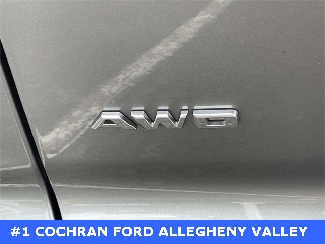Photo of 2024 Silver Metallic Cadillac XT4