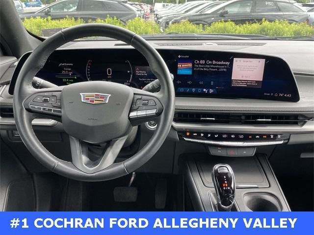 Photo of 2024 Silver Metallic Cadillac XT4