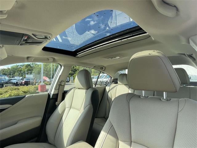 Photo of 2023 Crystal White Pearl Subaru Legacy