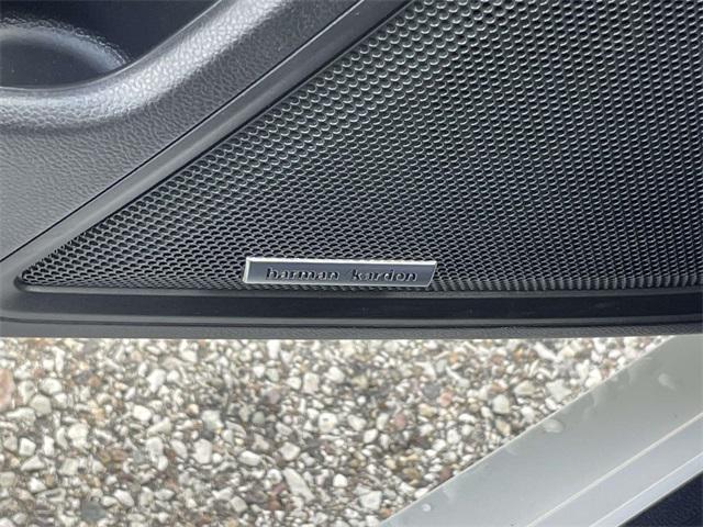 Photo of 2023 Crystal White Pearl Subaru Legacy