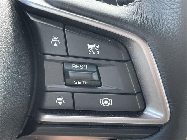 Photo of 2023 Crystal White Pearl Subaru Legacy