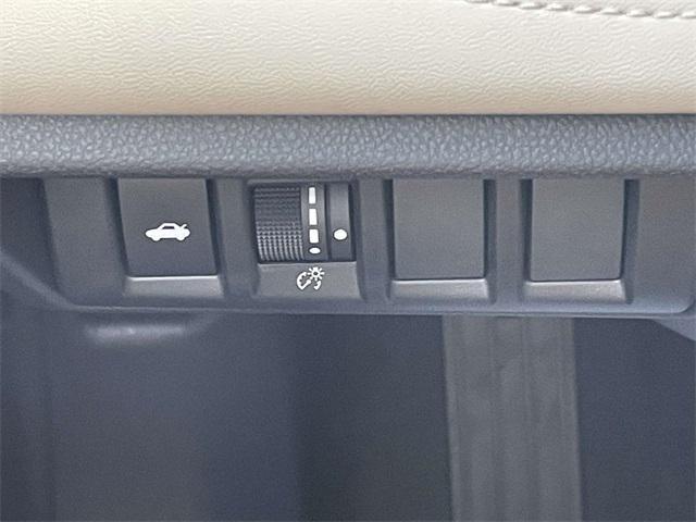 Photo of 2023 Crystal White Pearl Subaru Legacy