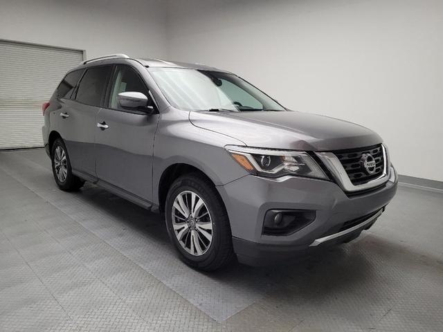 Photo of 2020 Gun Metallic Nissan Pathfinder