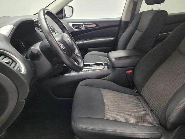 Photo of 2020 Gun Metallic Nissan Pathfinder
