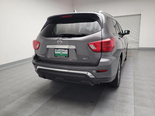 Photo of 2020 Gun Metallic Nissan Pathfinder