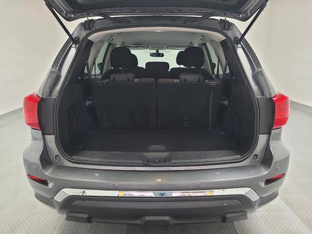 Photo of 2020 Gun Metallic Nissan Pathfinder