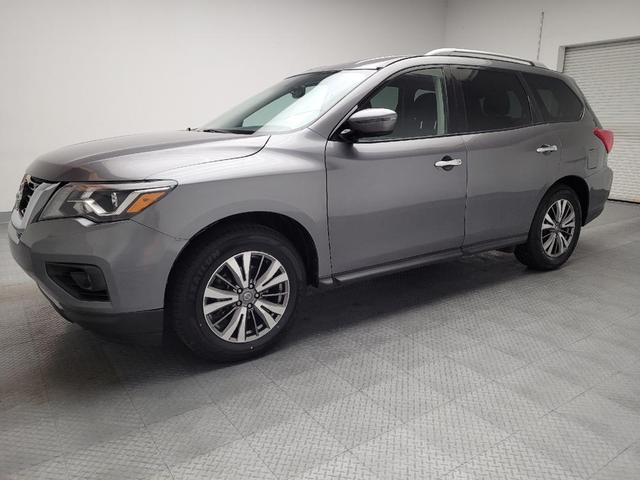 Photo of 2020 Gun Metallic Nissan Pathfinder