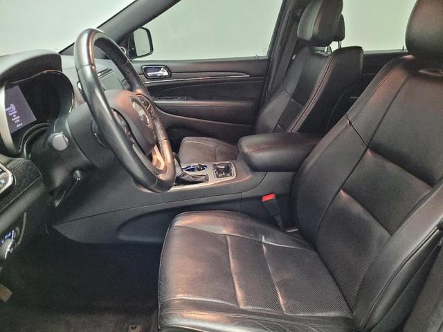 Photo of 2019 Diamond Black Crystal Pearlcoat Jeep Grand Cherokee
