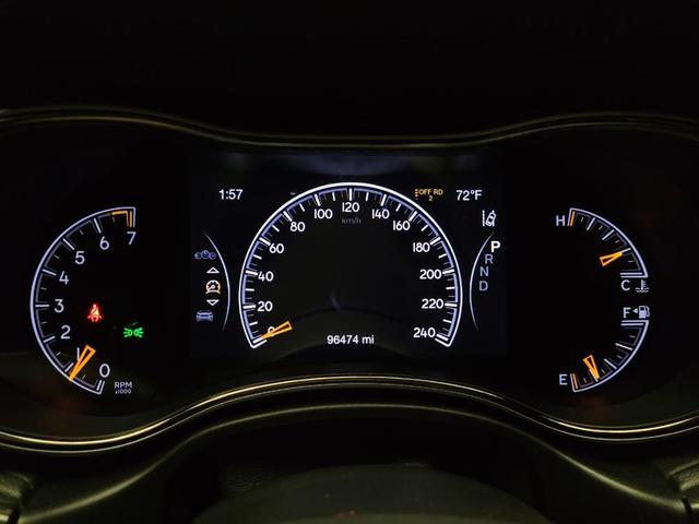 Photo of 2019 Diamond Black Crystal Pearlcoat Jeep Grand Cherokee
