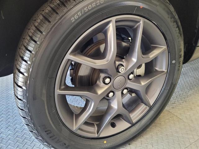 Photo of 2019 Diamond Black Crystal Pearlcoat Jeep Grand Cherokee