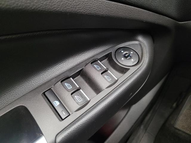Photo of 2017 Magnetic Metallic Ford Escape