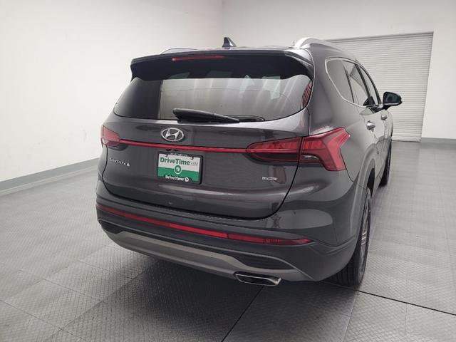 Photo of 2023 Gray Hyundai SANTA FE