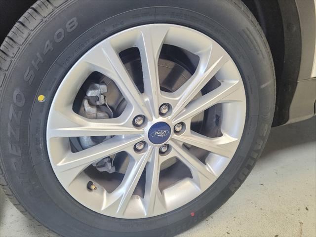 Photo of 2019 Ingot Silver Metallic Ford Escape