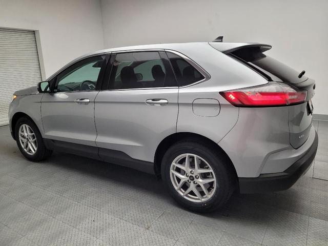 Photo of 2024 Iconic Silver Metallic Ford Edge